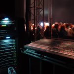 Mixer un concert en façade : la méthode pour construire un mix live qui tient