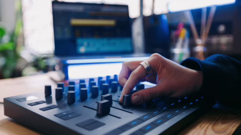 Novation Launch Control XL 3 : le contrôleur DAW 2025 pour studios hybrides et home studios
