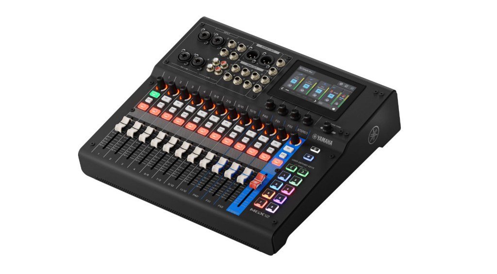 Yamaha MGX Series Mixers: MGX12 (Black)