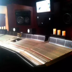 Analogue or digital mixing console: which should you choose in 2026?