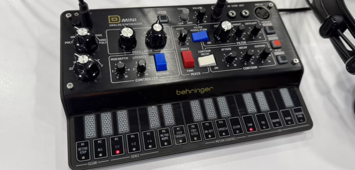 Synthetiseur analogique compact Behringer D Mini inspire du Minimoog Model D