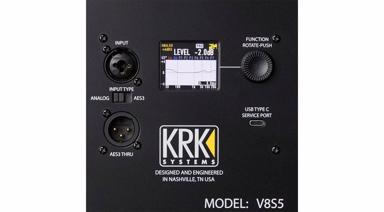 Panneau arriere de la KRK V8S5 avec ecran, DSP et connectique numerique AES3