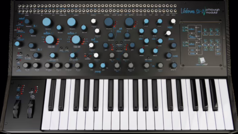Face avant du synthetiseur semi-modulaire analogique Pittsburgh Modular Lifeforms SV-2