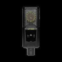 Un micro statique a large membrane, le type de micro qui reclame une alimentation fantome +48V