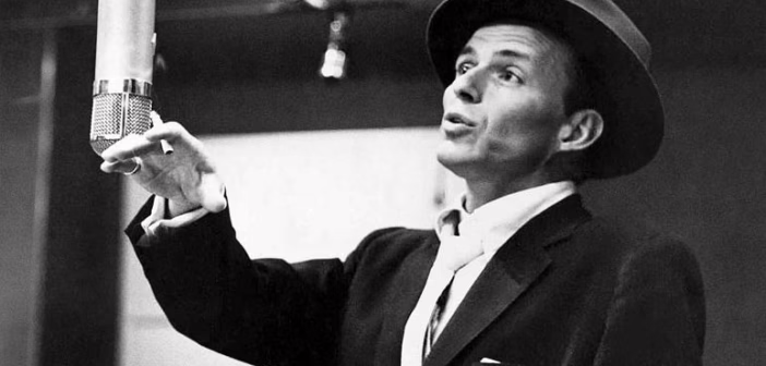 Seance de chant en studio devant un micro, contexte du de-essing vocal