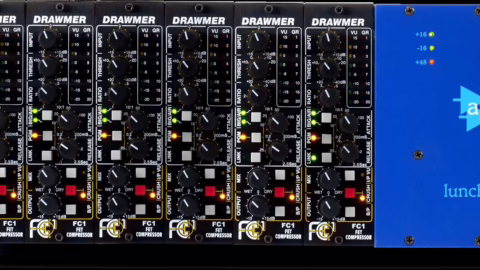 Plusieurs modules Drawmer FC1 installés dans un rack 500