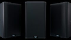 Enceinte amplifiée QSC K12.2 vue de face et de trois quarts