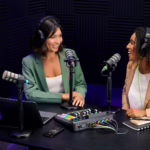 Enregistrer un podcast à distance : le double-ender, les plateformes et le secours local