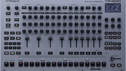 Vue de dessus de la Roland TR-1000 Rhythm Creator et de son panneau de commandes