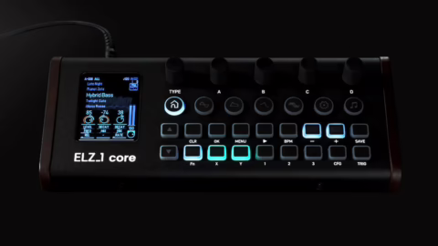 Face avant du synthétiseur de bureau Sonicware ELZ_1 core avec son écran couleur et ses encodeurs