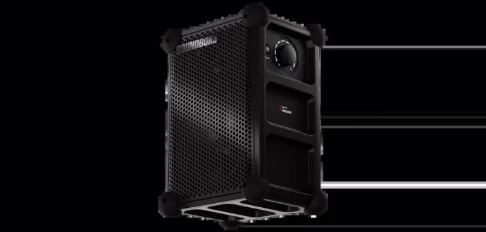 Enceinte portable Soundboks Rider vue de trois quarts, grille alveolee et molette de volume