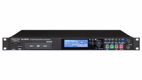 Le TASCAM SS-R300N, enregistreur/lecteur a memoire flash en reseau, face avant