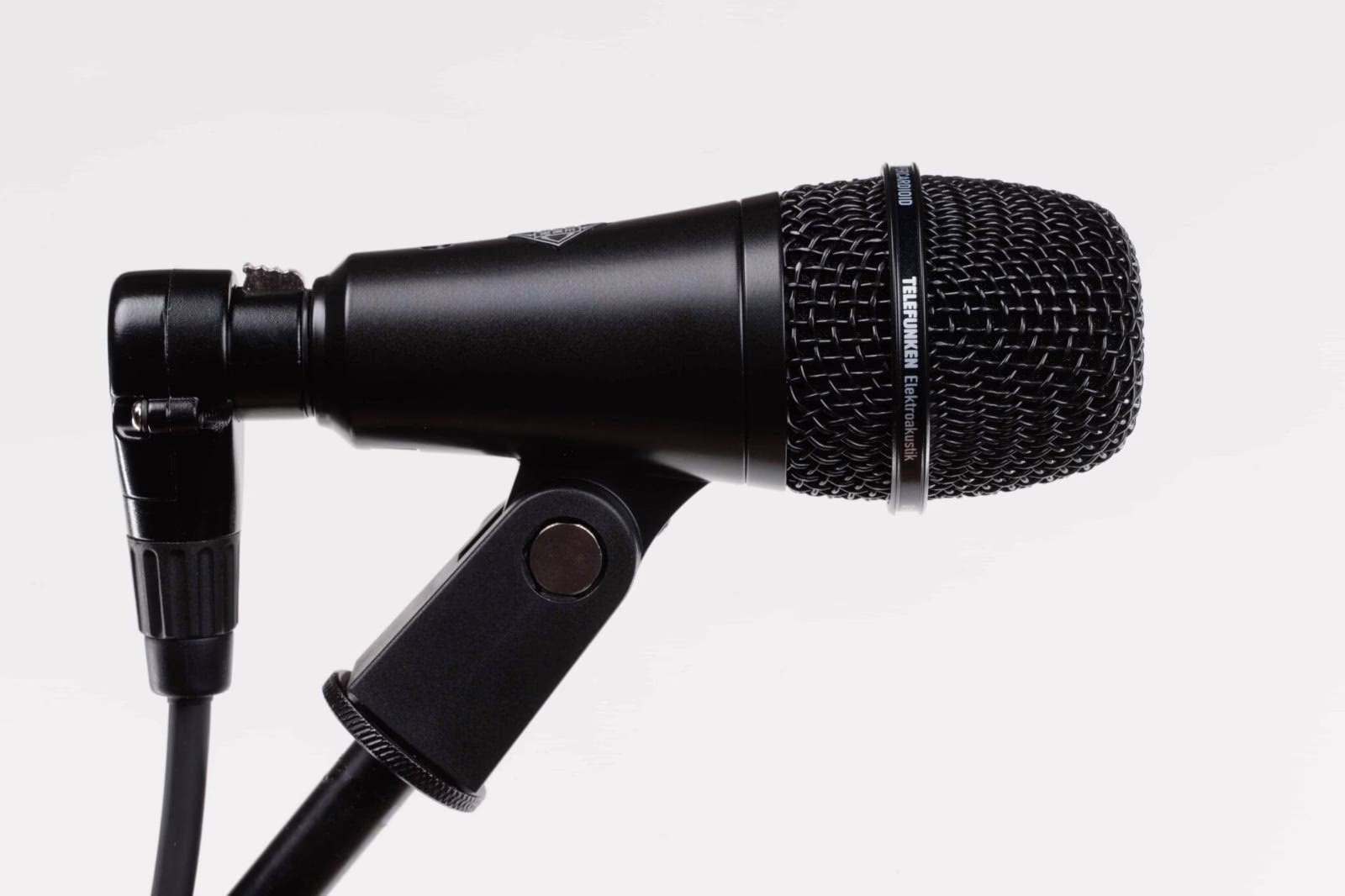 The Telefunken M80-SH from another angle