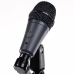 Choosing a Live Vocal Mic: Dynamic vs Condenser, Polar Patterns and Feedback