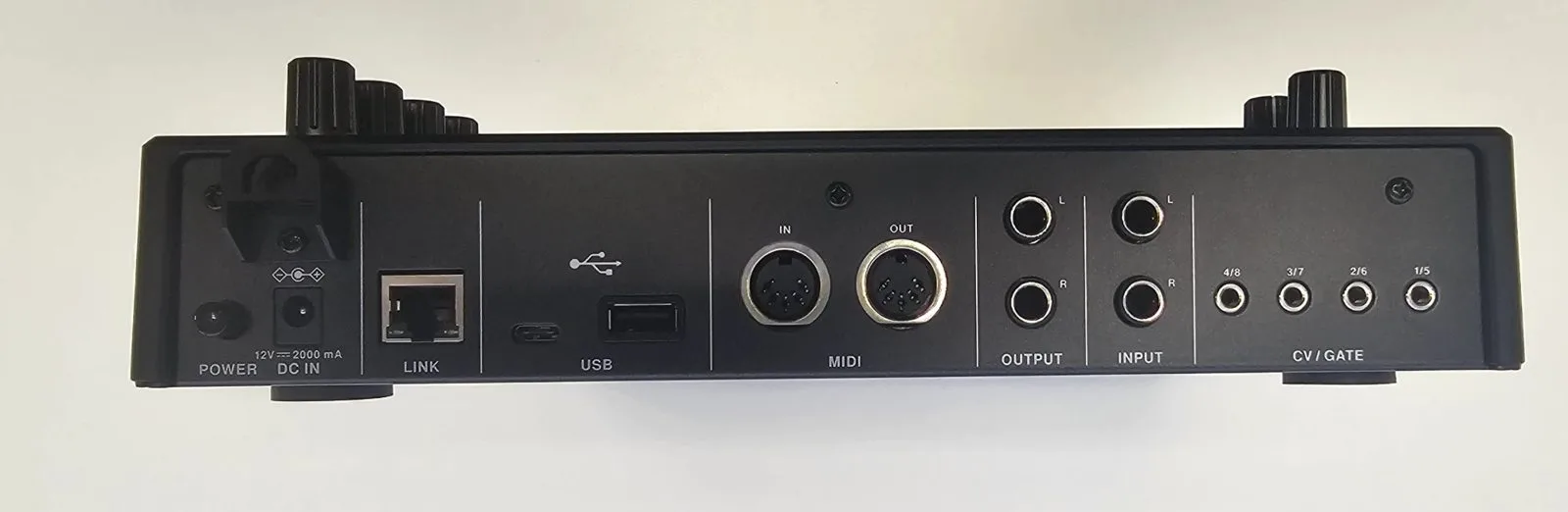Rear panel of the Behringer Kick with MIDI, USB, LINK and CV/Gate outputs