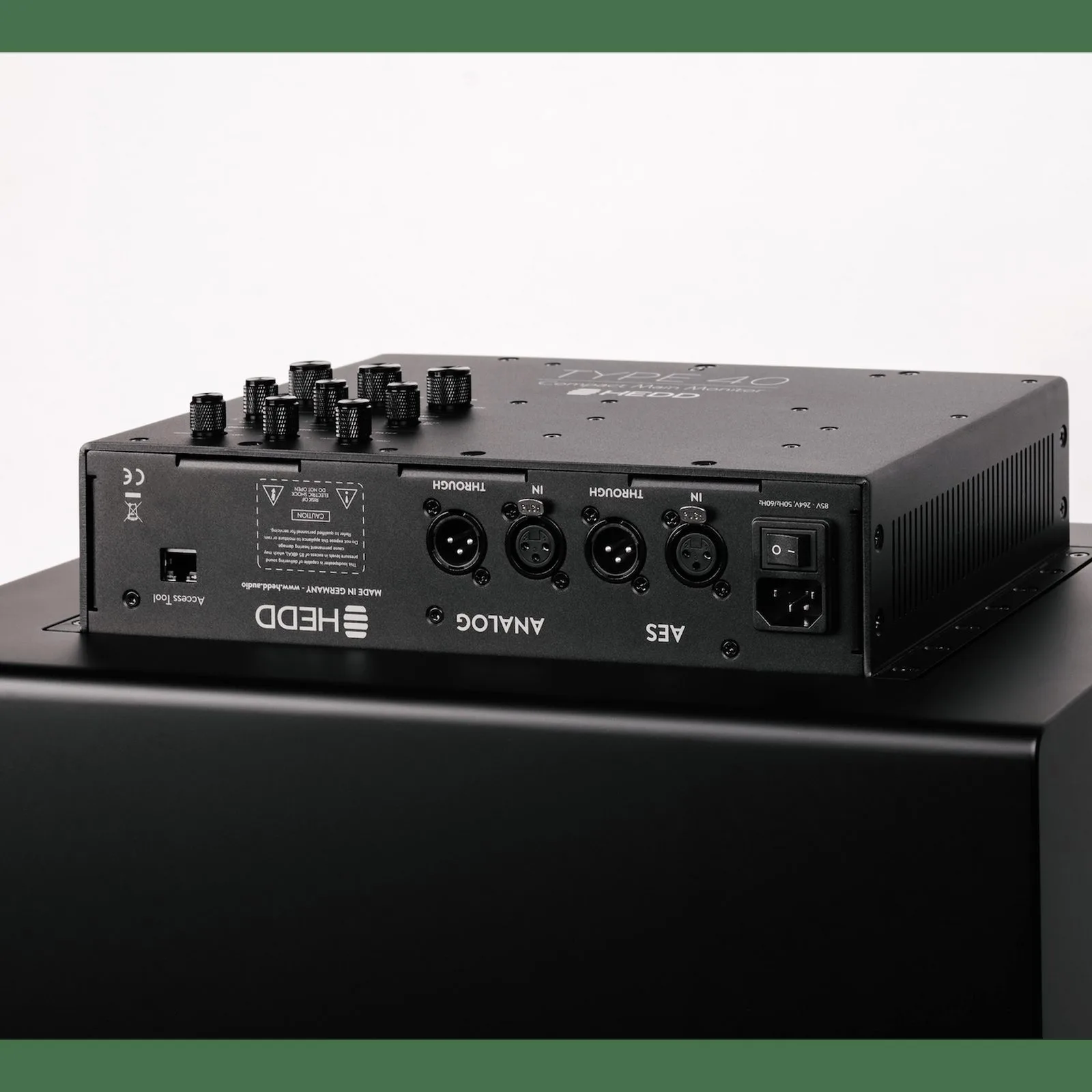 The HEDD TYPE 40 I/O panel with balanced XLR and AES/EBU inputs
