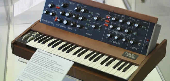 Minimoog et son filtre en echelle, synthetiseur analogique