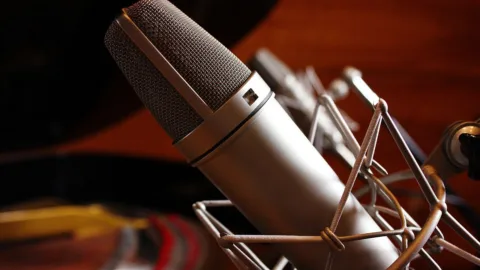 Pitch correction explained: Auto-Tune, Melodyne and the vocal tuning workflow