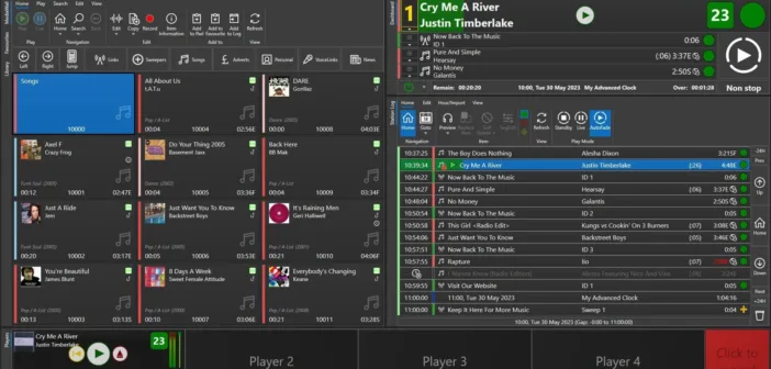 Interface d'un logiciel de playout radio en mode sombre, avec la conduite et la liste des titres