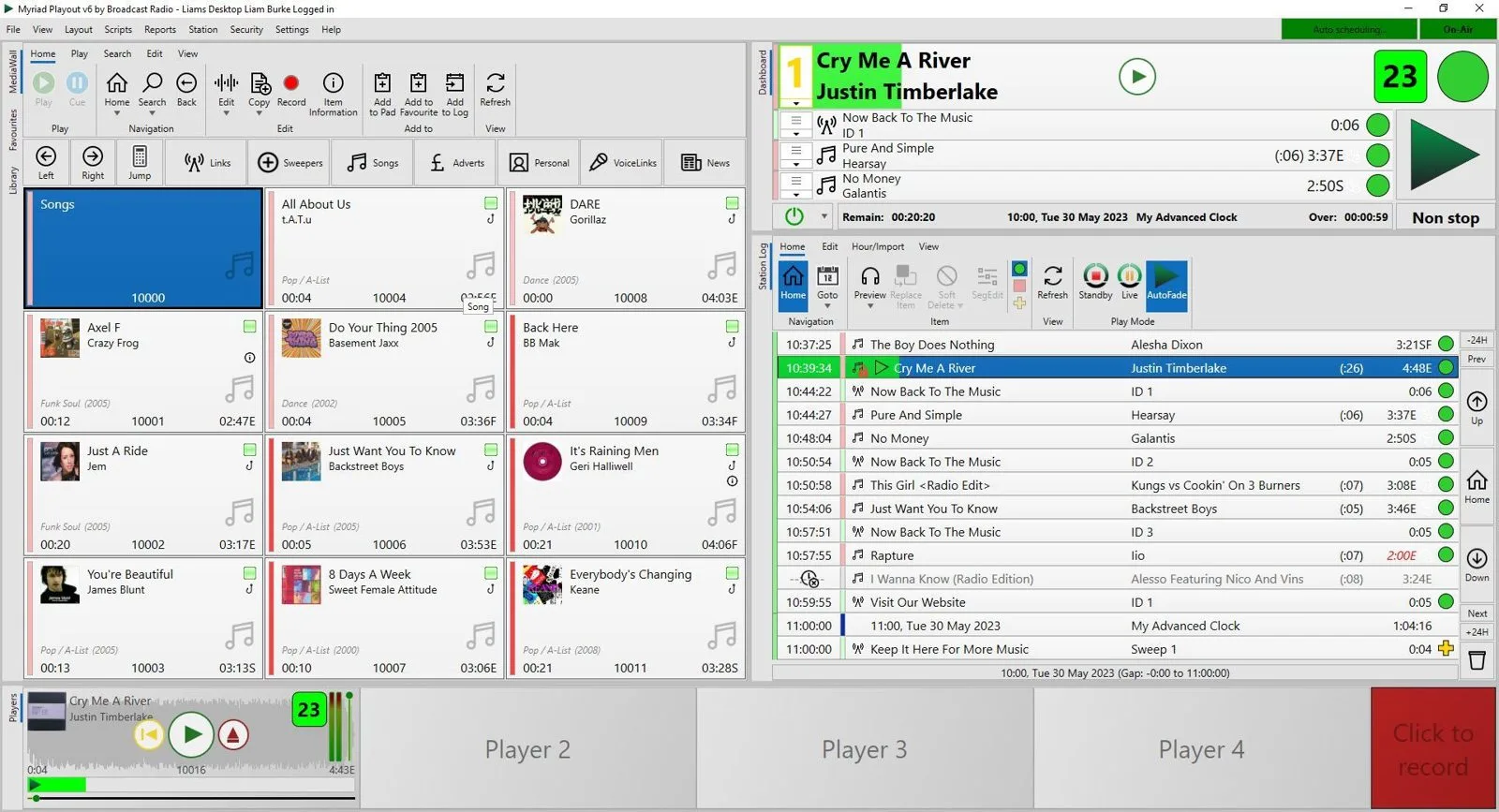 Logiciel de playout radio en mode clair avec les touches de lancement et l'habillage