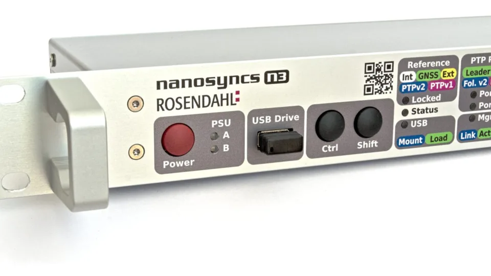 Générateur de synchronisation Rosendahl nanosyncs n3 en vue de trois quarts