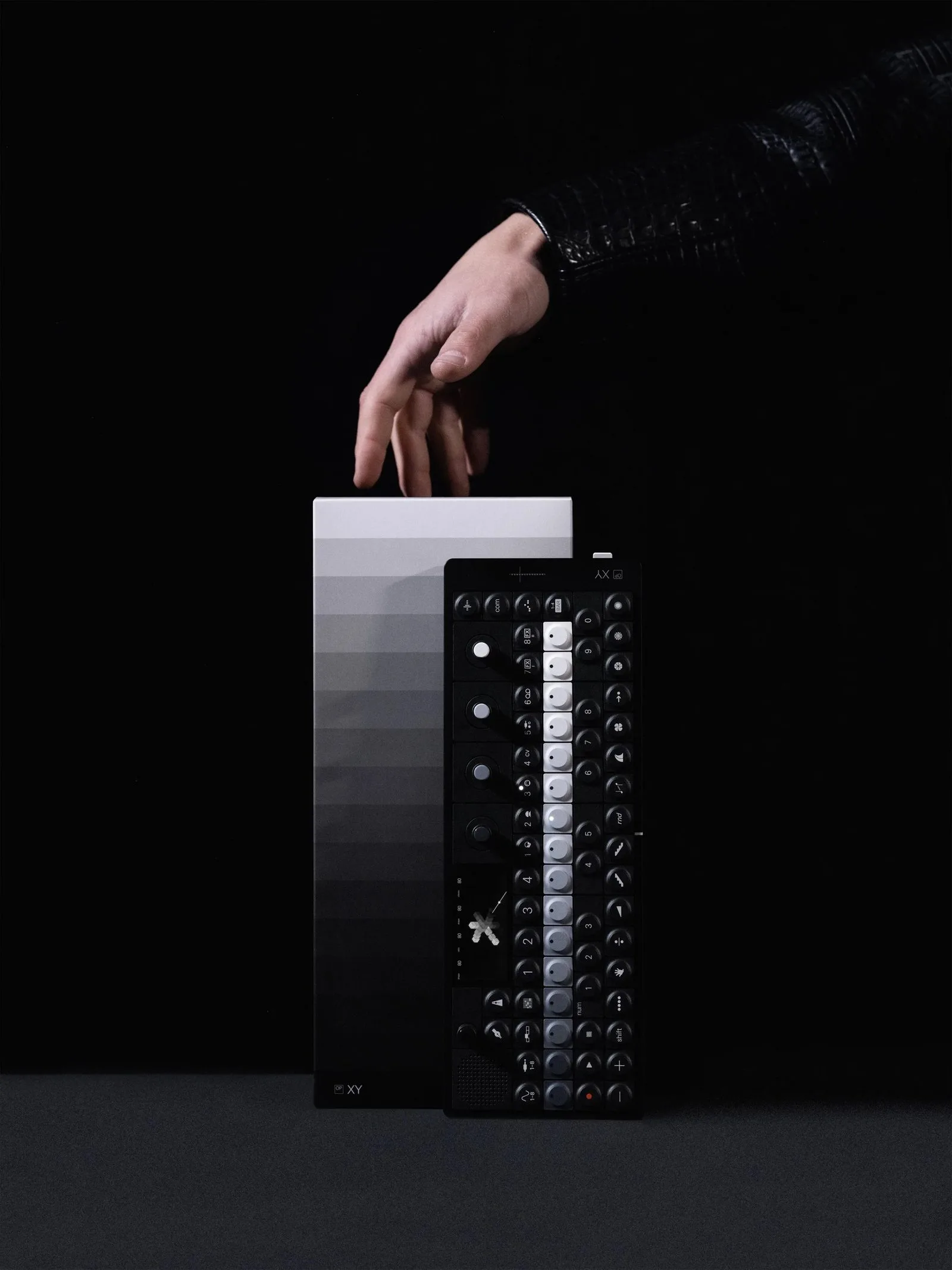 Détail de l'interface et des commandes de l'OP-XY