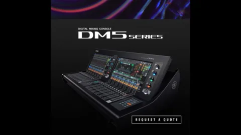 Console de mixage numérique Yamaha DM5 vue de trois quarts