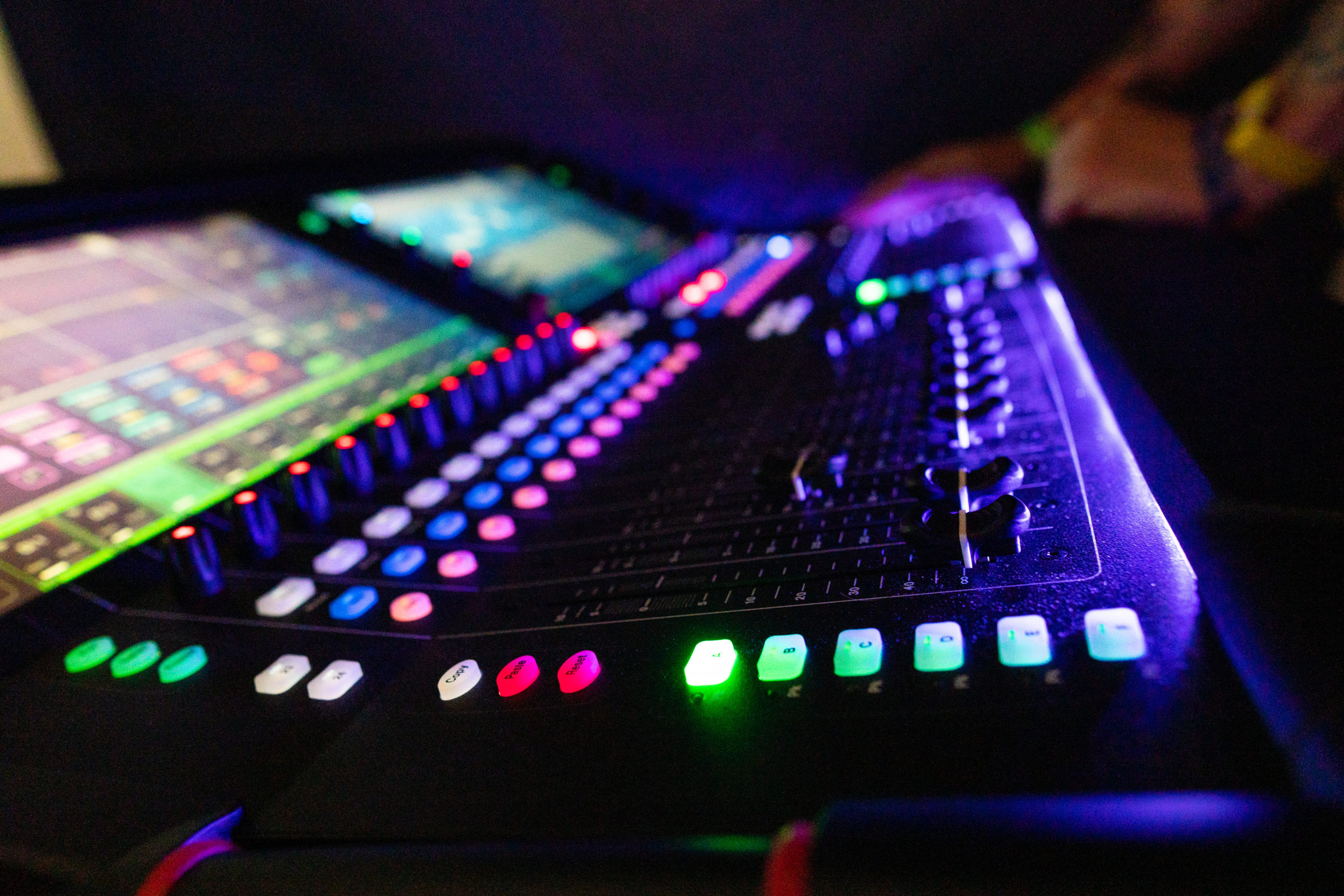 Allen & Heath Avantis — Tranche