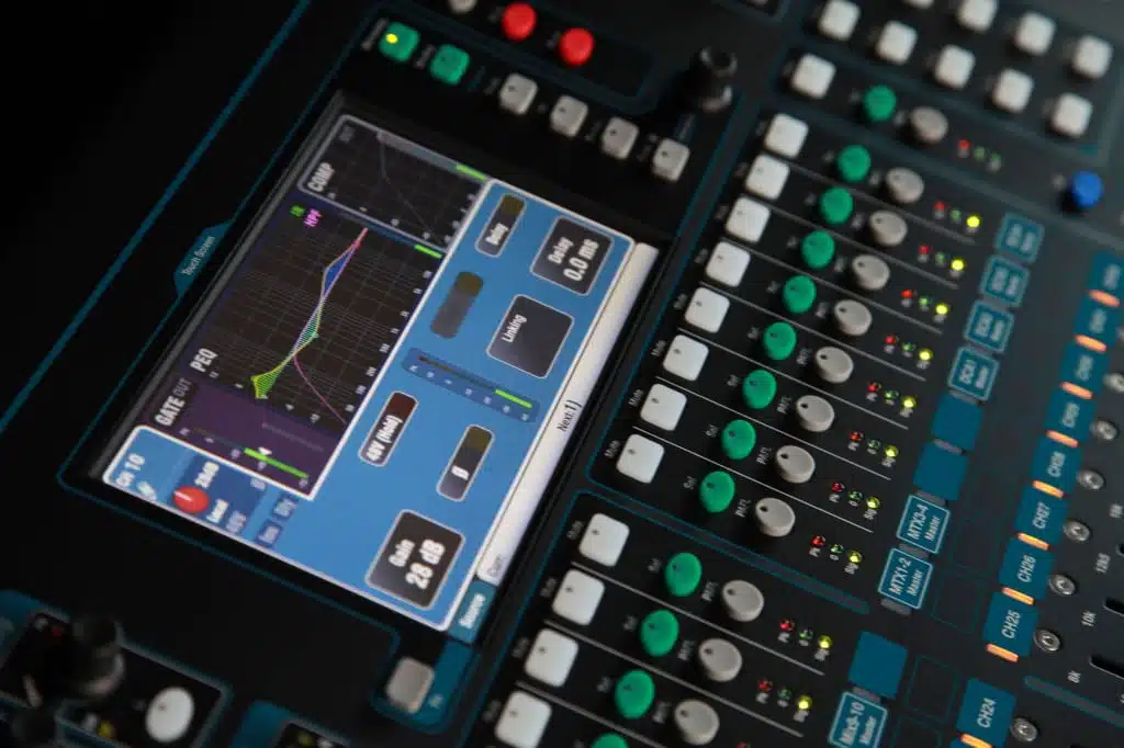 Allen & Heath Qu-32 — Channel strip