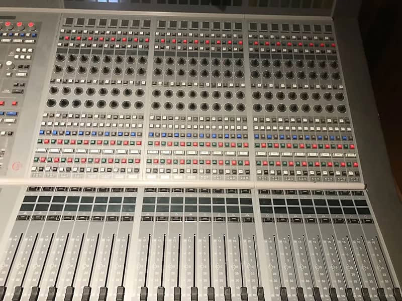 AMS Neve Capricorn