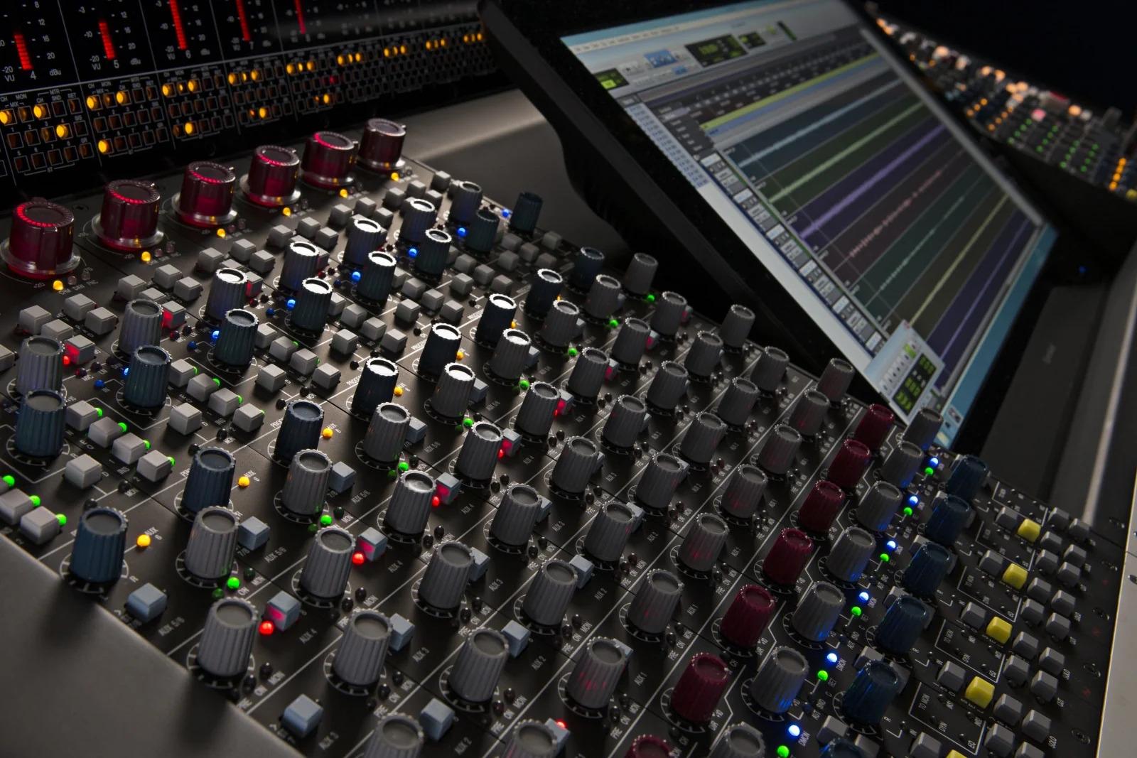 AMS Neve Genesys Black — Tranche