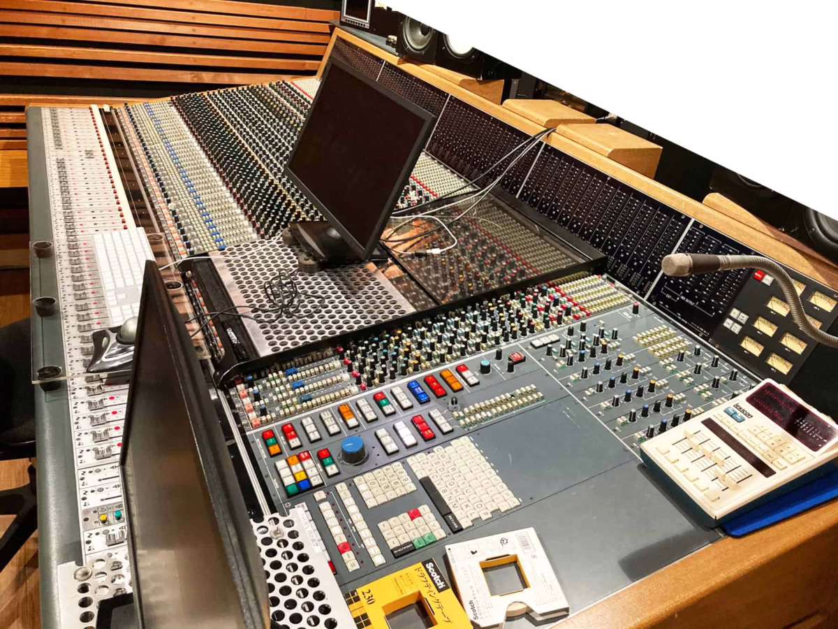 AMS Neve VR Legend