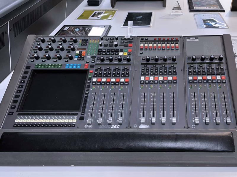 AMS Neve AMS Neve Logic 3
