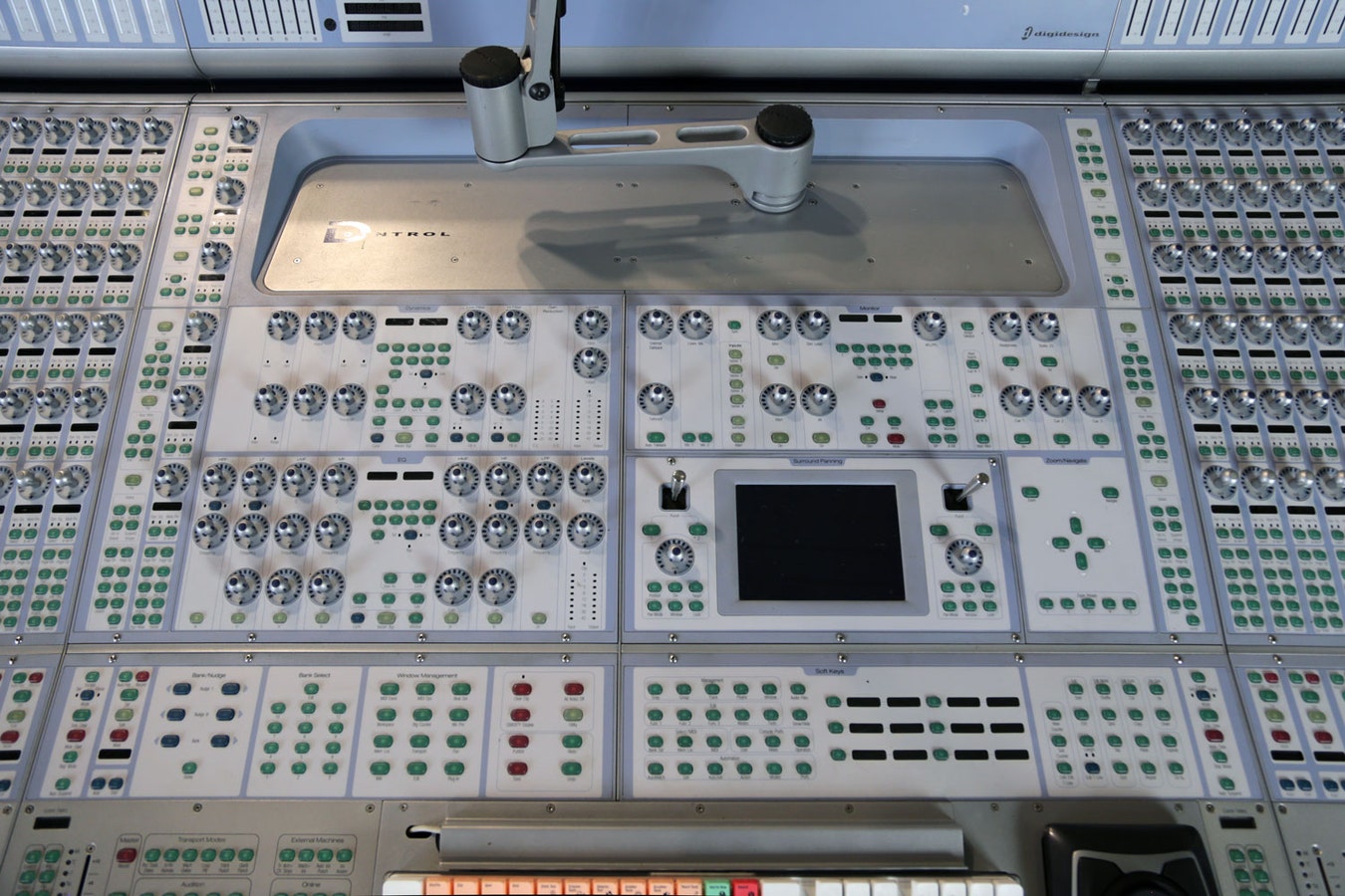 Avid ICON D-Control — Tranche