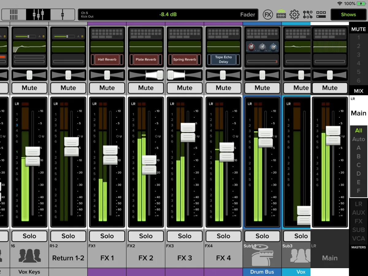 DL16S, écran de mixage = app Master Fader, mix principal avec retours d'effets et sous-groupes (capture Mackie générique de la gamme DL)