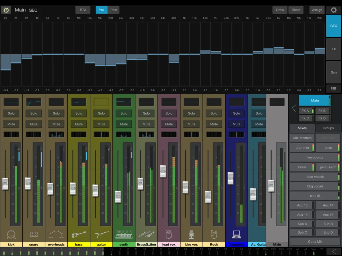 Universal Control (Fender) sur iPad pilotant une StudioLive Series III : GEQ du Main au-dessus de la vue des voies, mixages et groupes