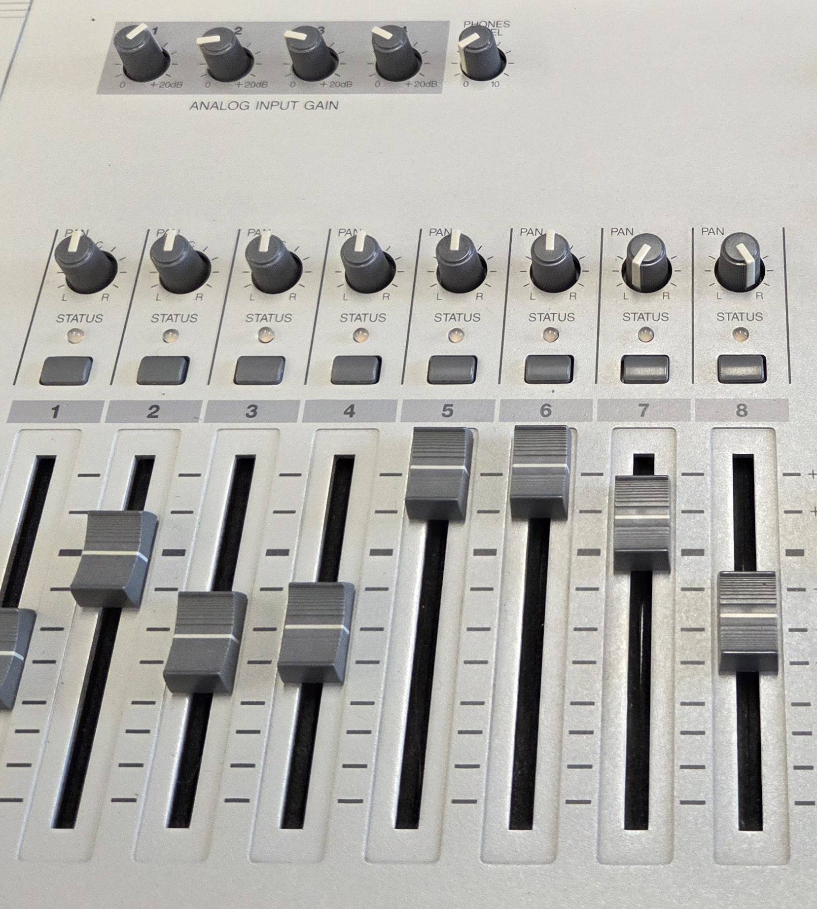 Roland DM-800 — Tranche