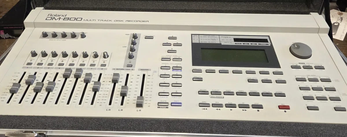 Roland DM-800