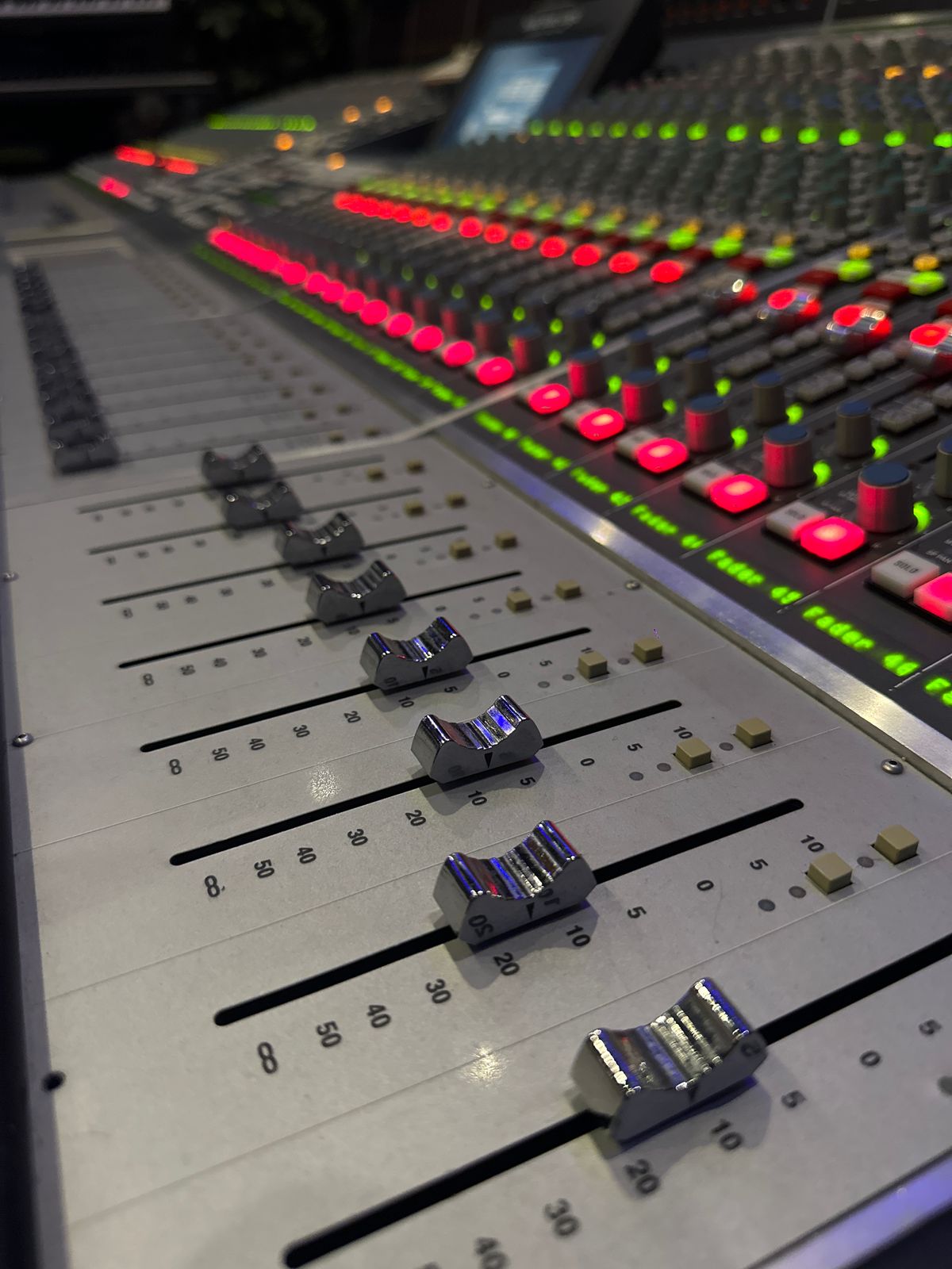 Solid State Logic Axiom — Channel strip