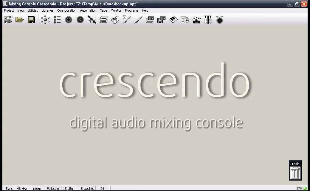 Logiciel de configuration de la Crescendo platinum affiché sur l'écran central de la console : fenêtre principale avec menus et barre d'état