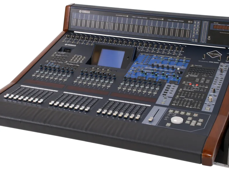 Yamaha DM2000